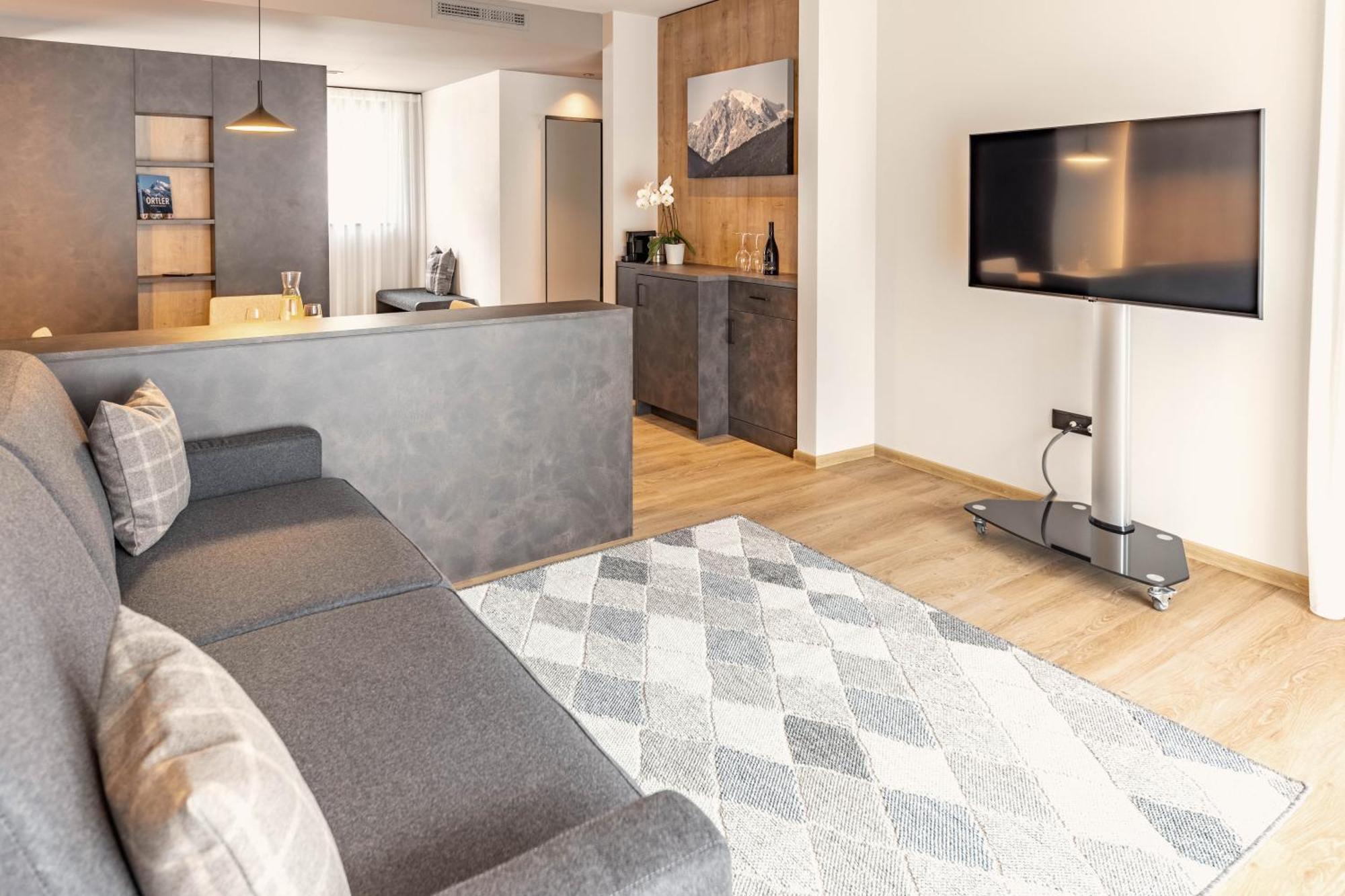 Villa Hubertus Luxuria Nova Suites - Adults Friendly Naturns Zewnętrze zdjęcie